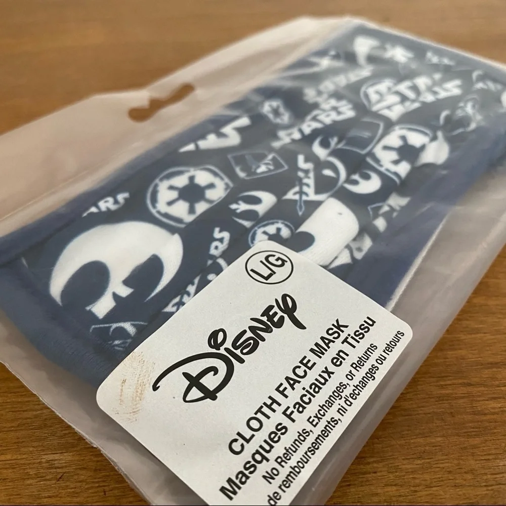 Disney Parks Star Wars Adult Face Mask Blue and White Size L Cloth NEW Sealed